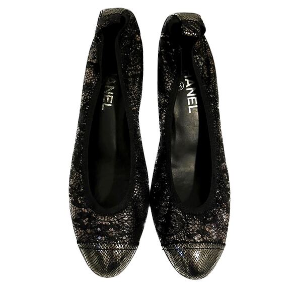 CHANEL Black Gold Metallic Cap Toe Stretchy Block Heel Pumps IT 40 - Picture 1 of 16